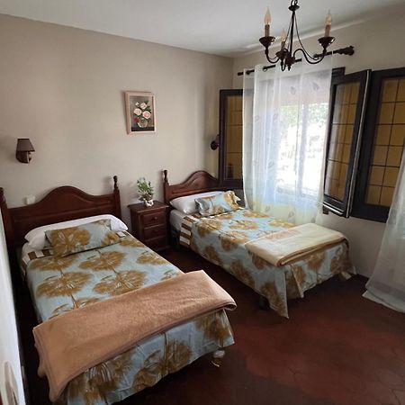 ホテル Hostal Sabor Fusion La Pradera de Navalhorno エクステリア 写真