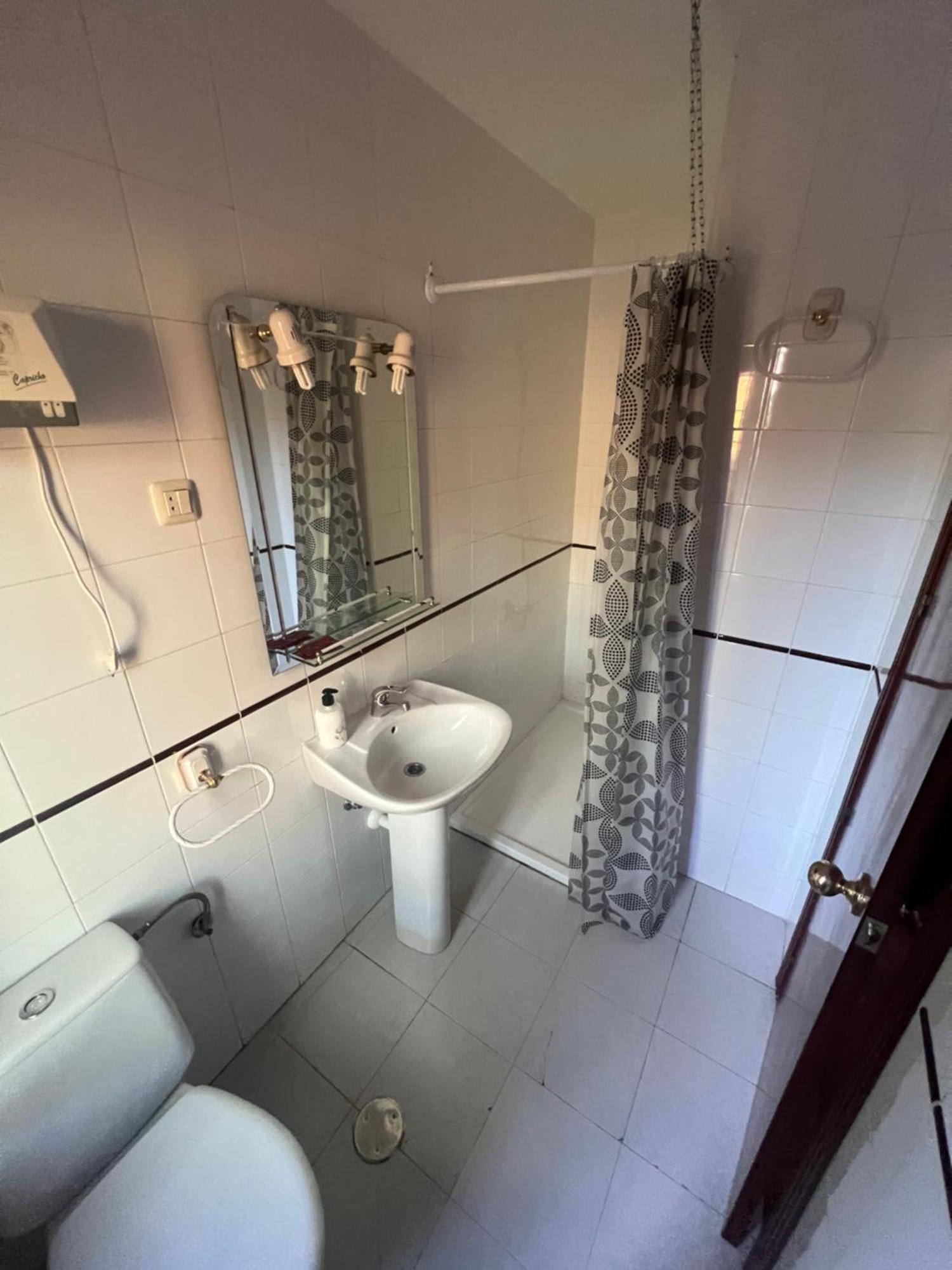 ホテル Hostal Sabor Fusion La Pradera de Navalhorno エクステリア 写真