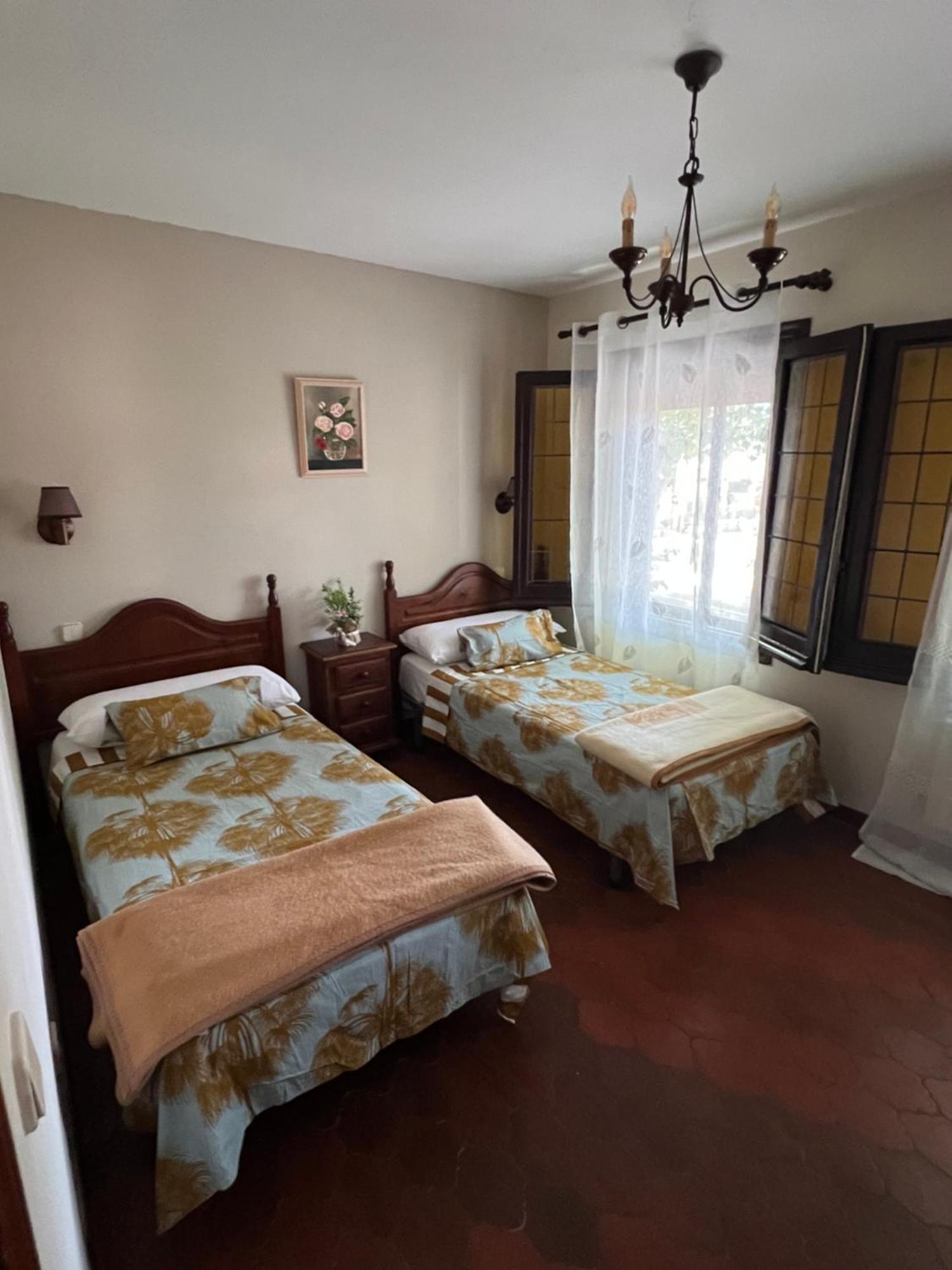ホテル Hostal Sabor Fusion La Pradera de Navalhorno エクステリア 写真